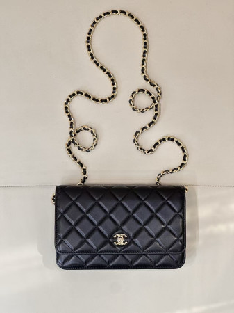 CHANEL WOC CLASSIC WALLET ON CHAIN 13x19cm