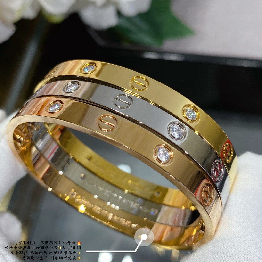 Cartier Love four diamond Bracelet(No returns or exchanges accepted)