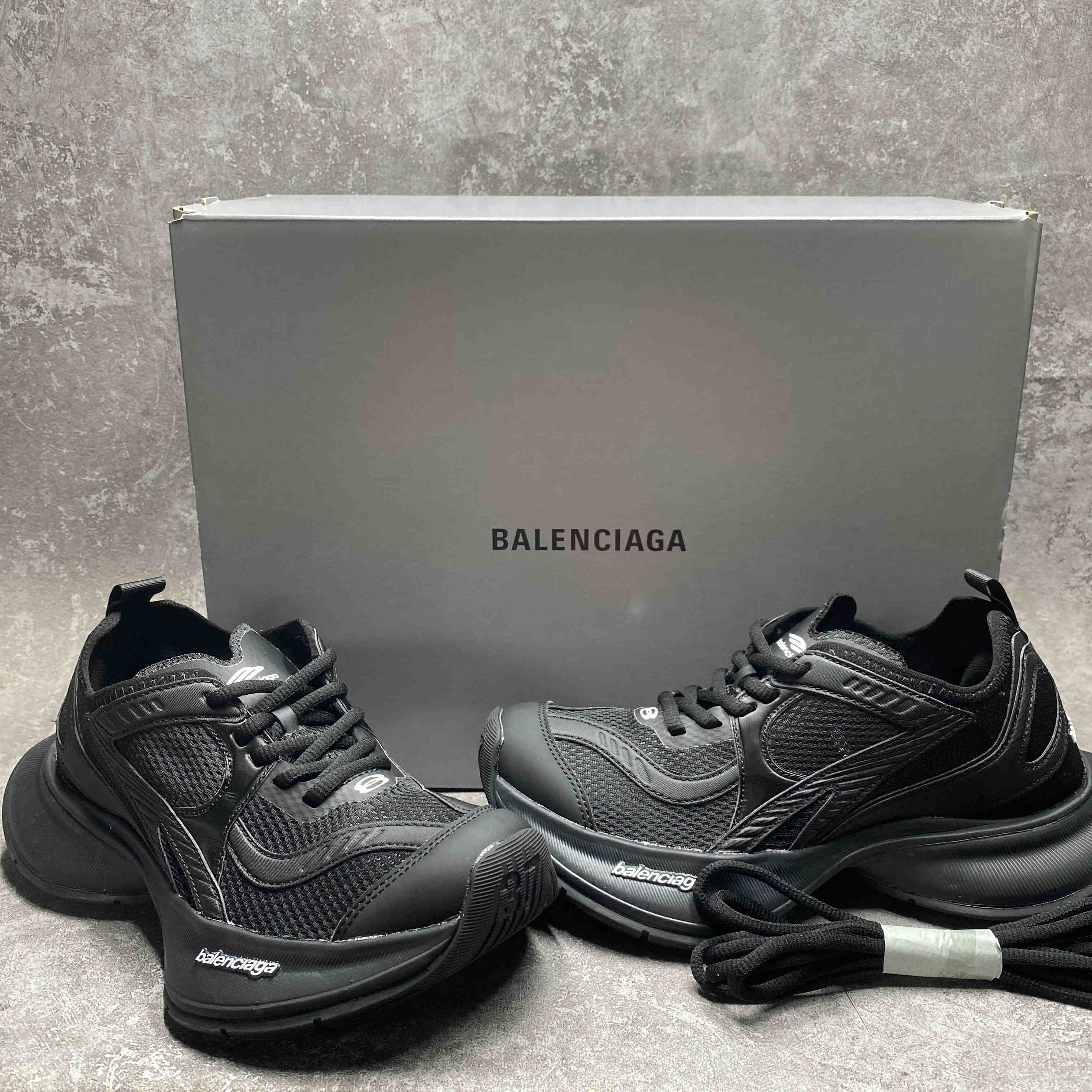 ua Balenciaga snkrs black WFLGY 1000