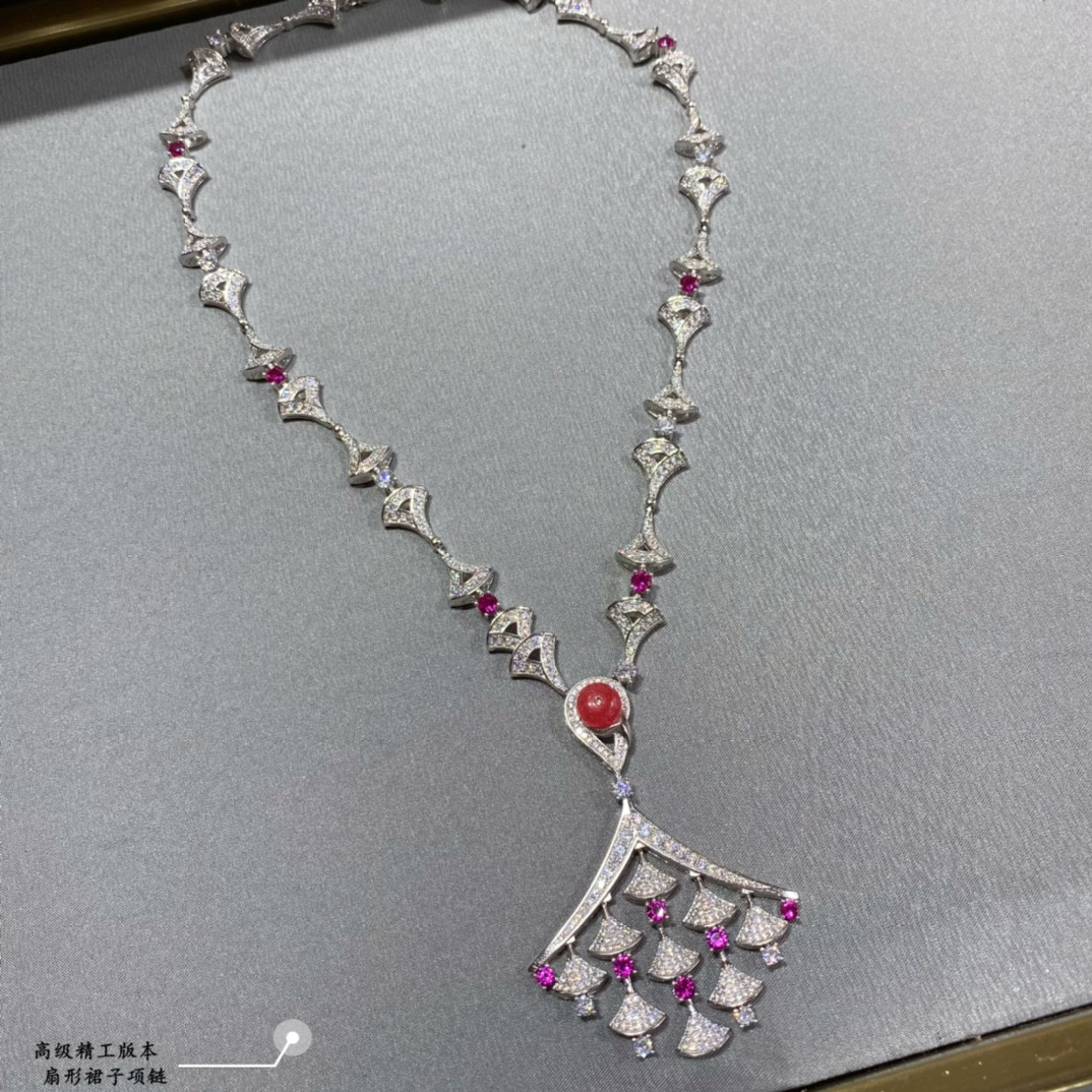 Bvlgari Multi-scalloped skirt Necklace(No refund or exchange)