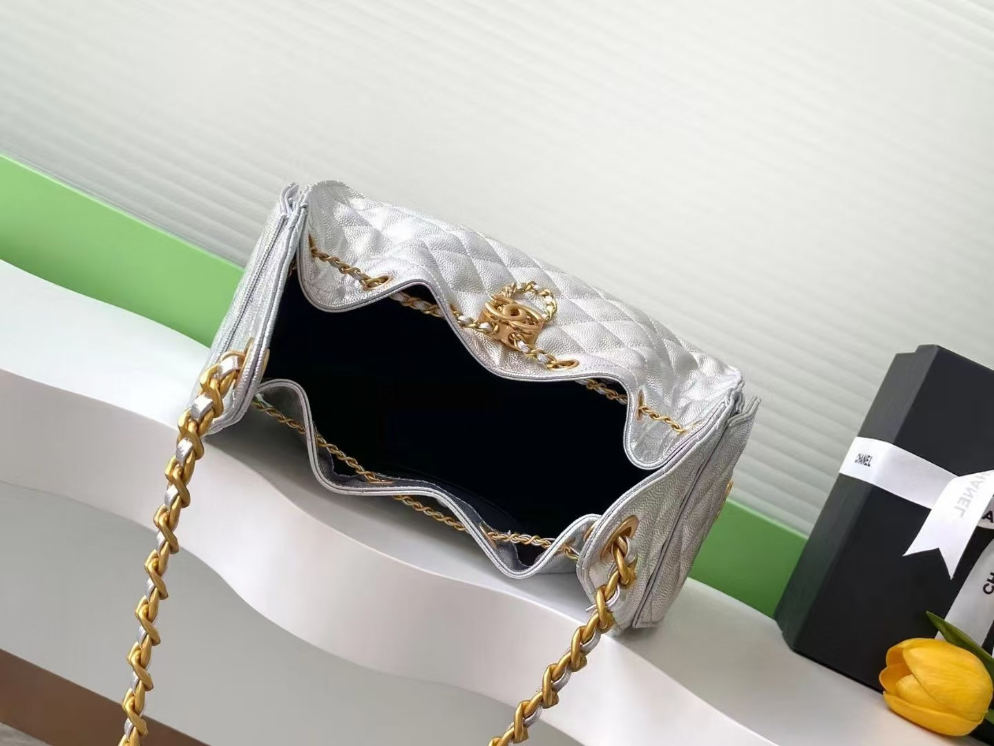 CHANEL 25C Bucket Bag 26x30x14cm