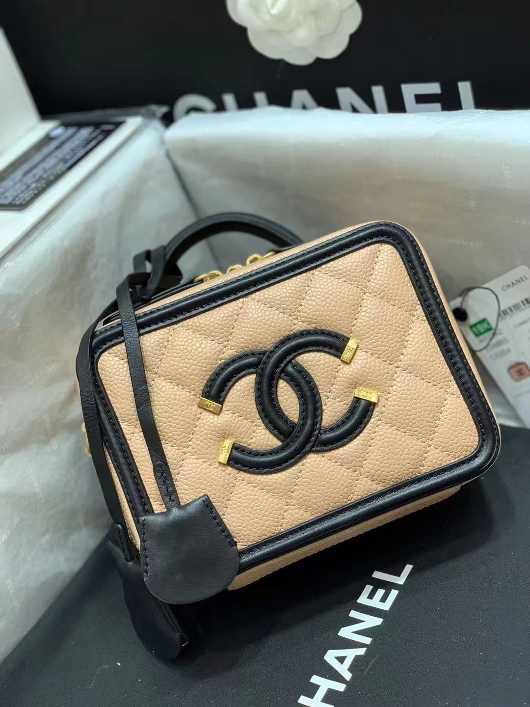CHANEL VANITY CASE 17x7x13cm