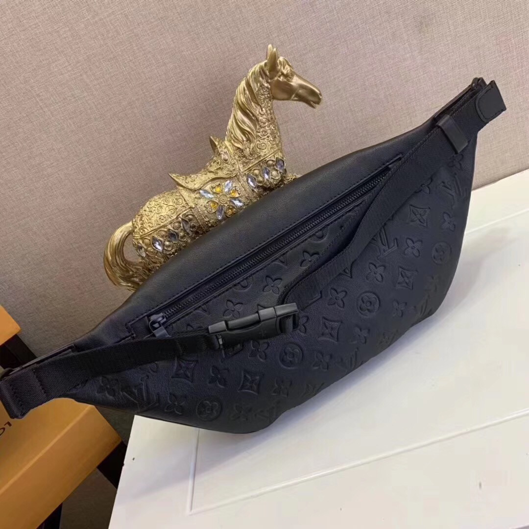 LV MARSUPIO DISCOVERY M44388