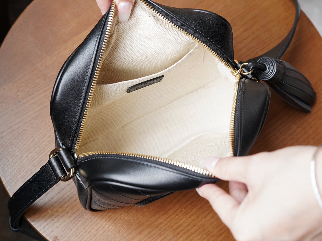 Gucci Blondie small shoulder bag