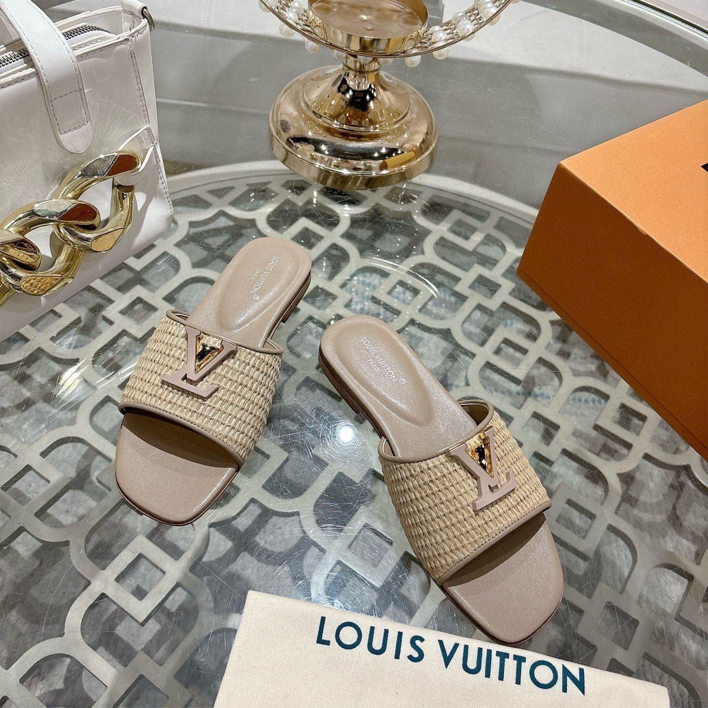 UA LV Mare Flat Mule