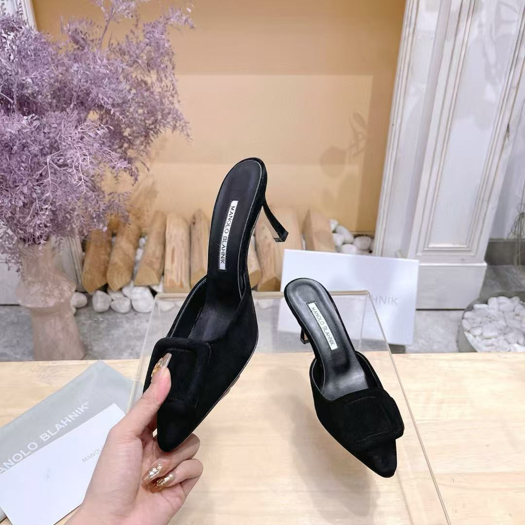 UA Manolo Blahnik Mules 7.5cm