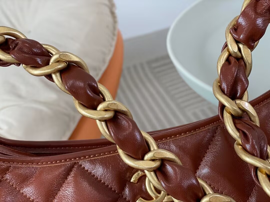 Chanel Hobo Bag   30×28×11cm