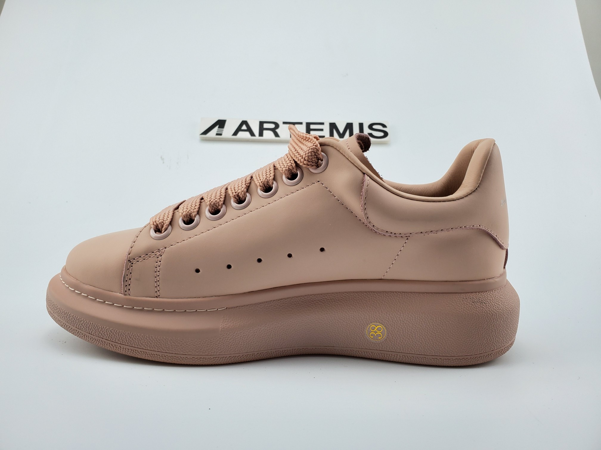 ALEXANDER MCQUEEN Trainers Pink