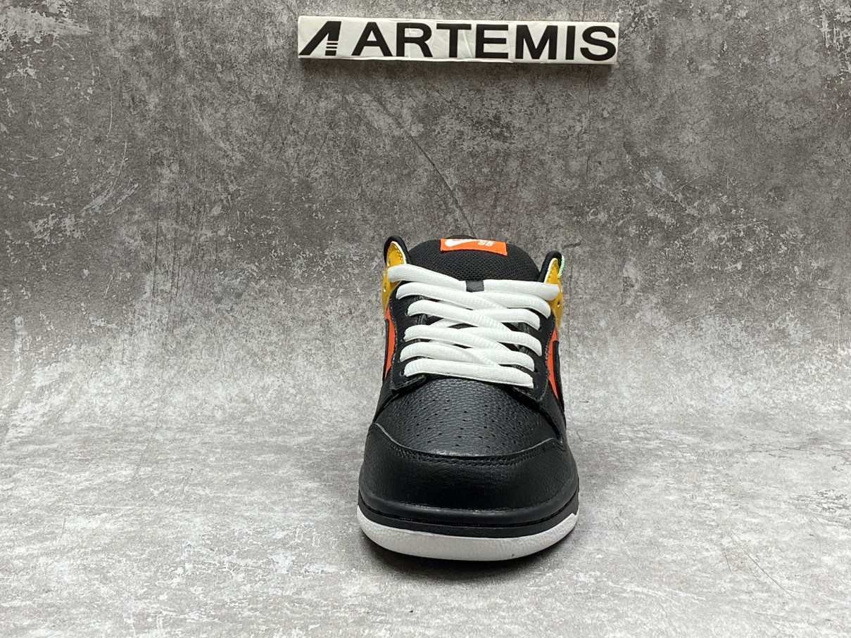 Nike Dunk SB Low Raygun