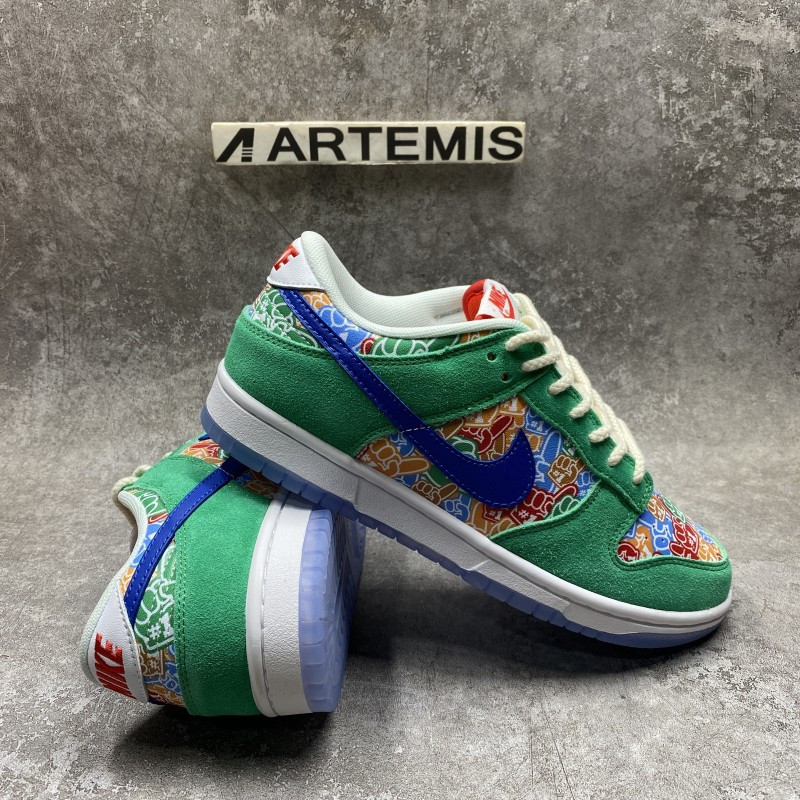 Nike Dunk Low Foam Finger