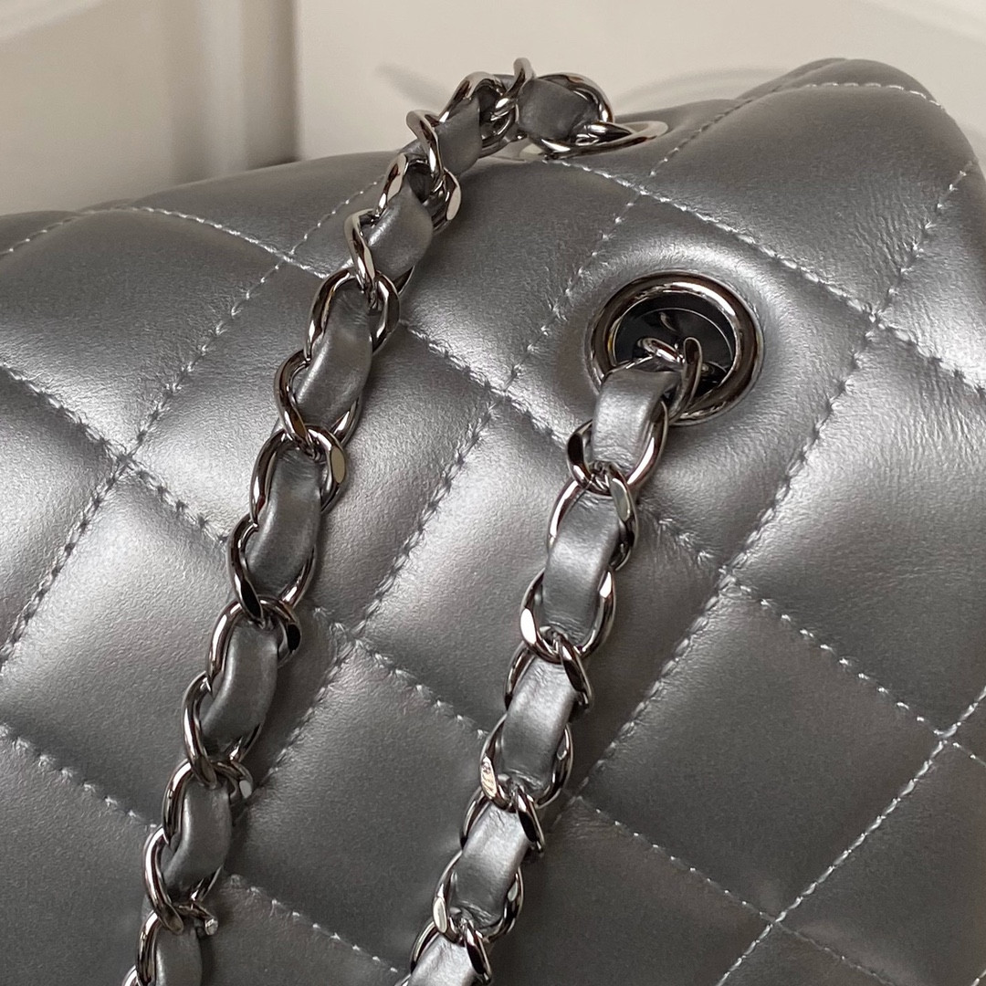 CHANEL CLASSIC FLAP SILVER 28x38x12cm