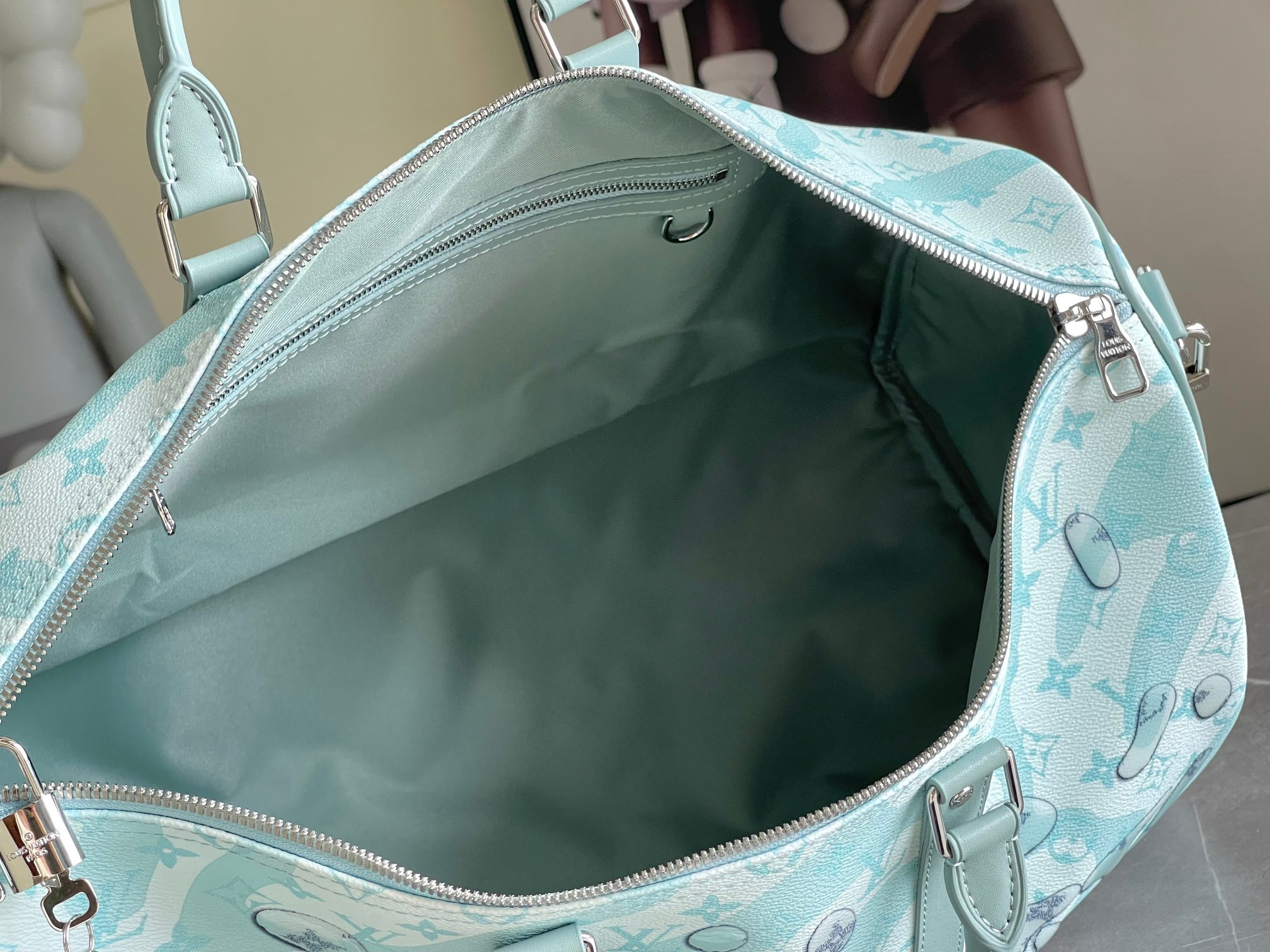 Louis Vuitton Keepall Bandoulière 50 M22570