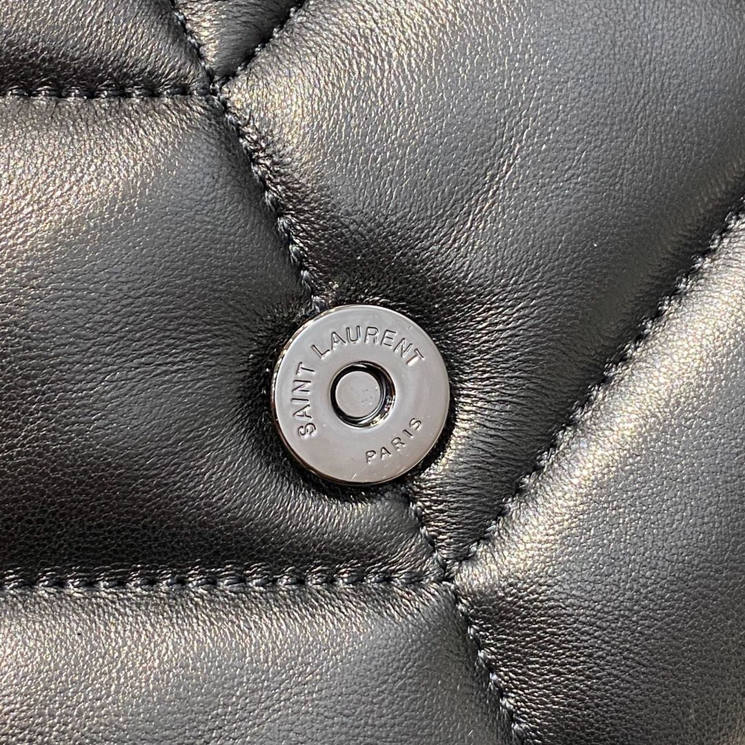 YSL PUFFER IN LEATHER NAVY 23 X 15.5 X 5.8 CM