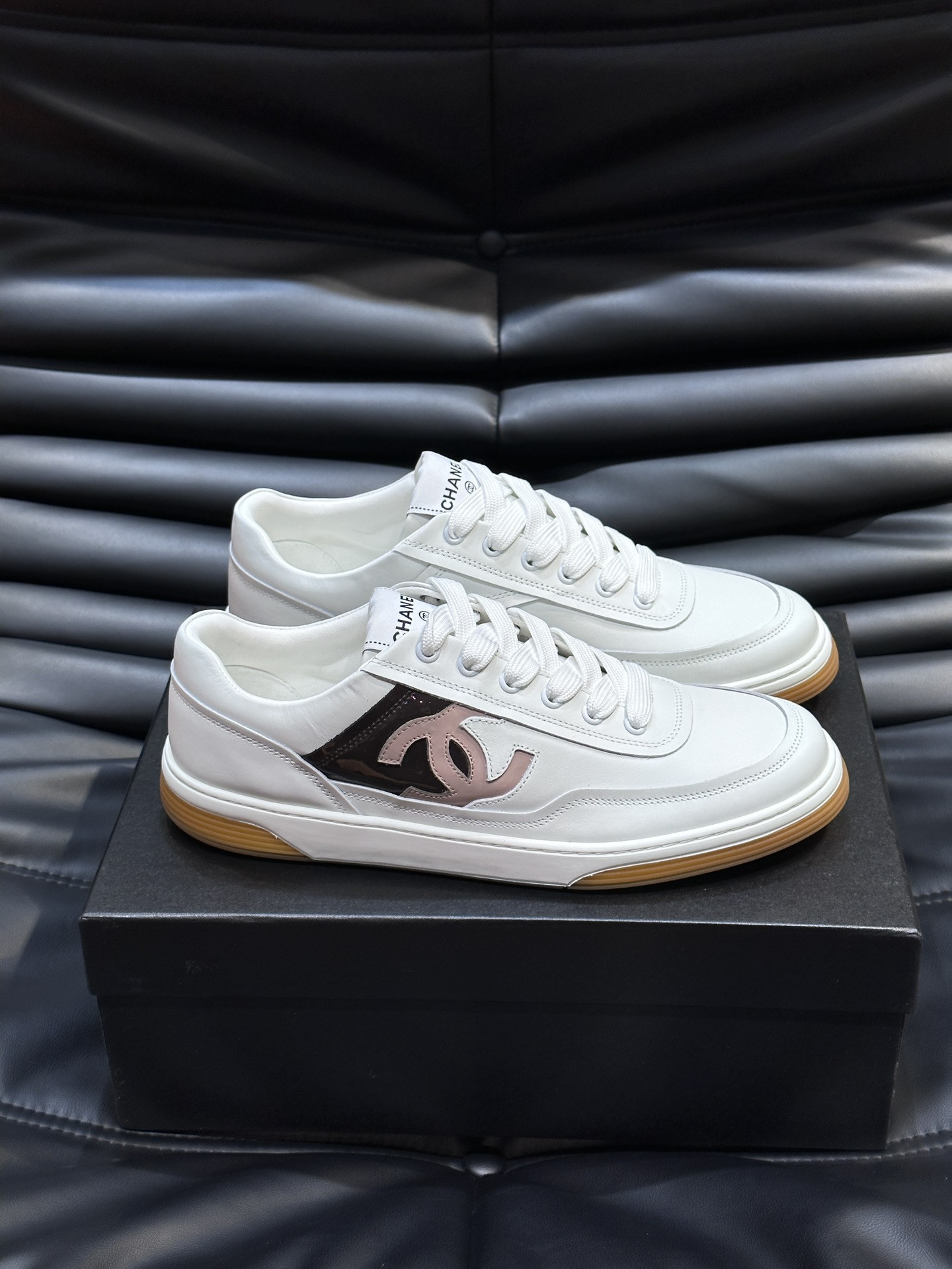UA CHANEL SNEAKER Calfskin