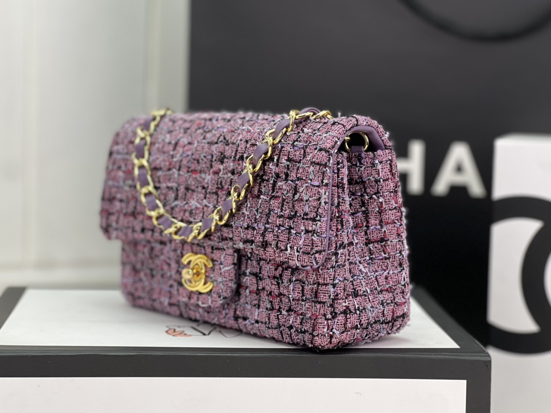 CHANEL MINI CLASSIC 11.12 HANDBAG Tweed & Gold-Tone Metal 4.7 × 7.8 × 2.3 in