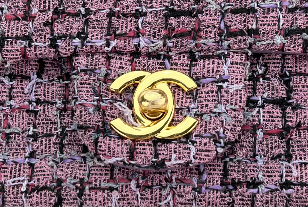 CHANEL MINI CLASSIC 11.12 HANDBAG Tweed & Gold-Tone Metal 4.7 × 7.8 × 2.3 in