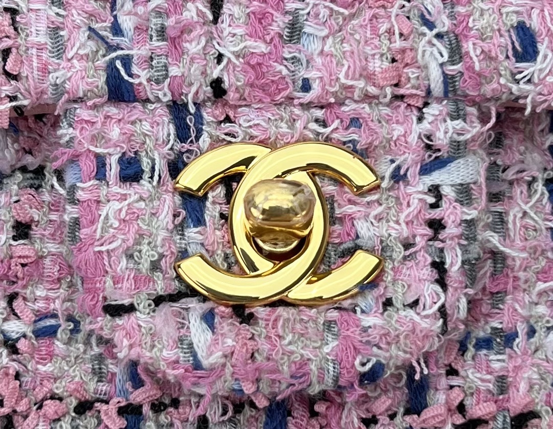 CHANEL MINI CLASSIC 11.12 HANDBAG Tweed & Gold-Tone Metal 4.7 × 7.8 × 2.3 in