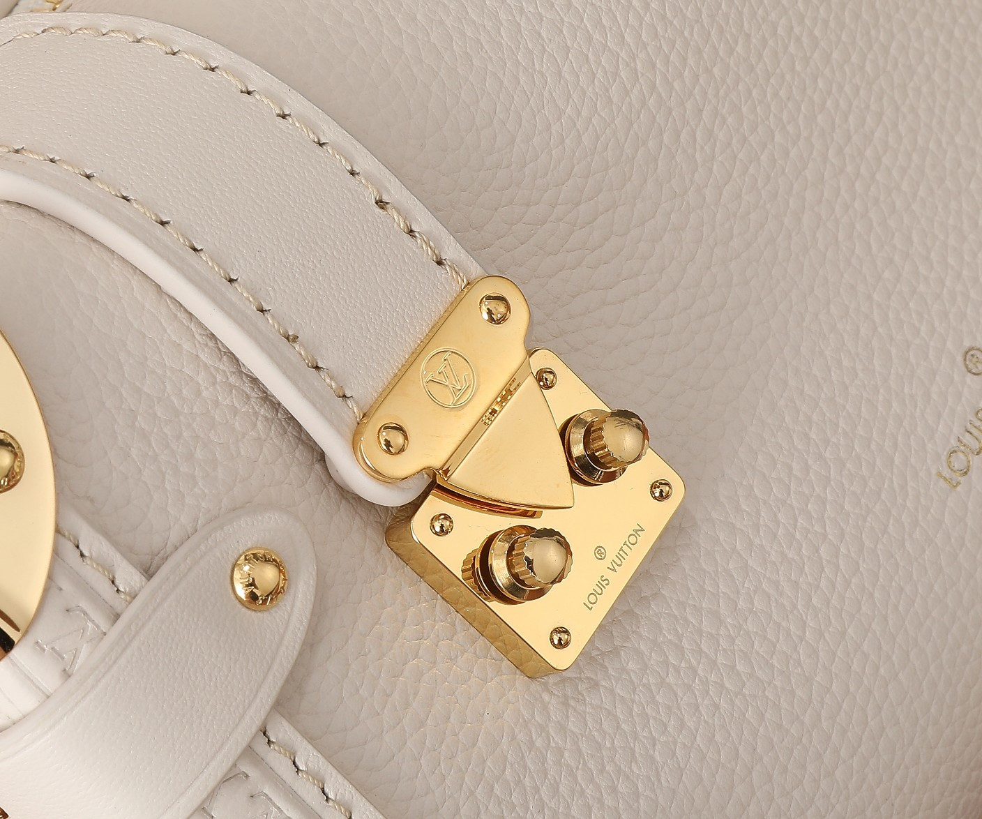 LV Side Trunk PM M23915 7.1 x 4.9 x 3.1 inches