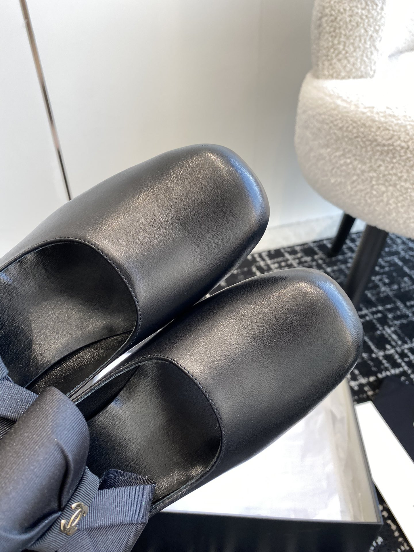 UA CHANEL MARY JANES Calfskin & Grosgrain