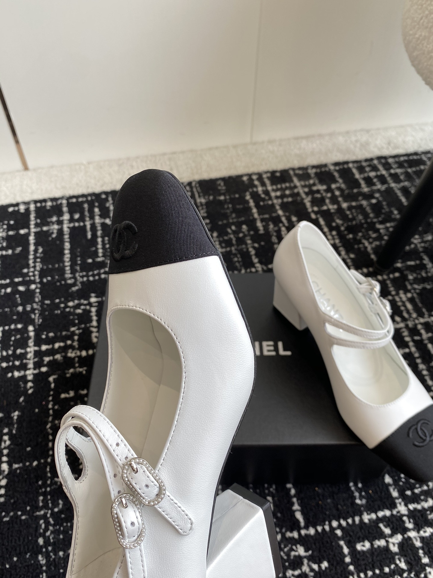 UA CHANEL MARY JANES Lambskin & Grosgrain