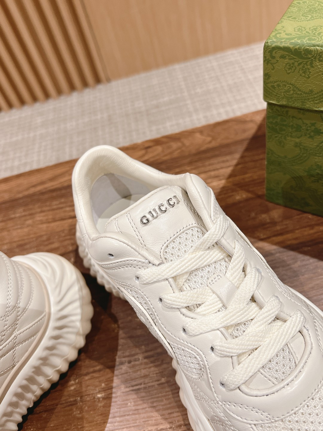 UA GUCCI RIPPLE SNEAKER