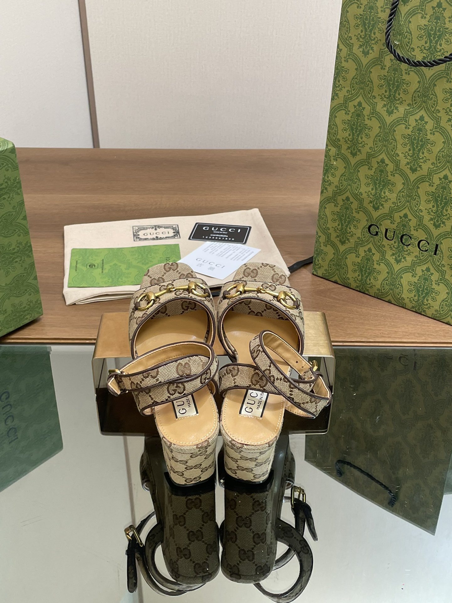 UA GUCCI HORSEBIT PLATFORM SANDAL