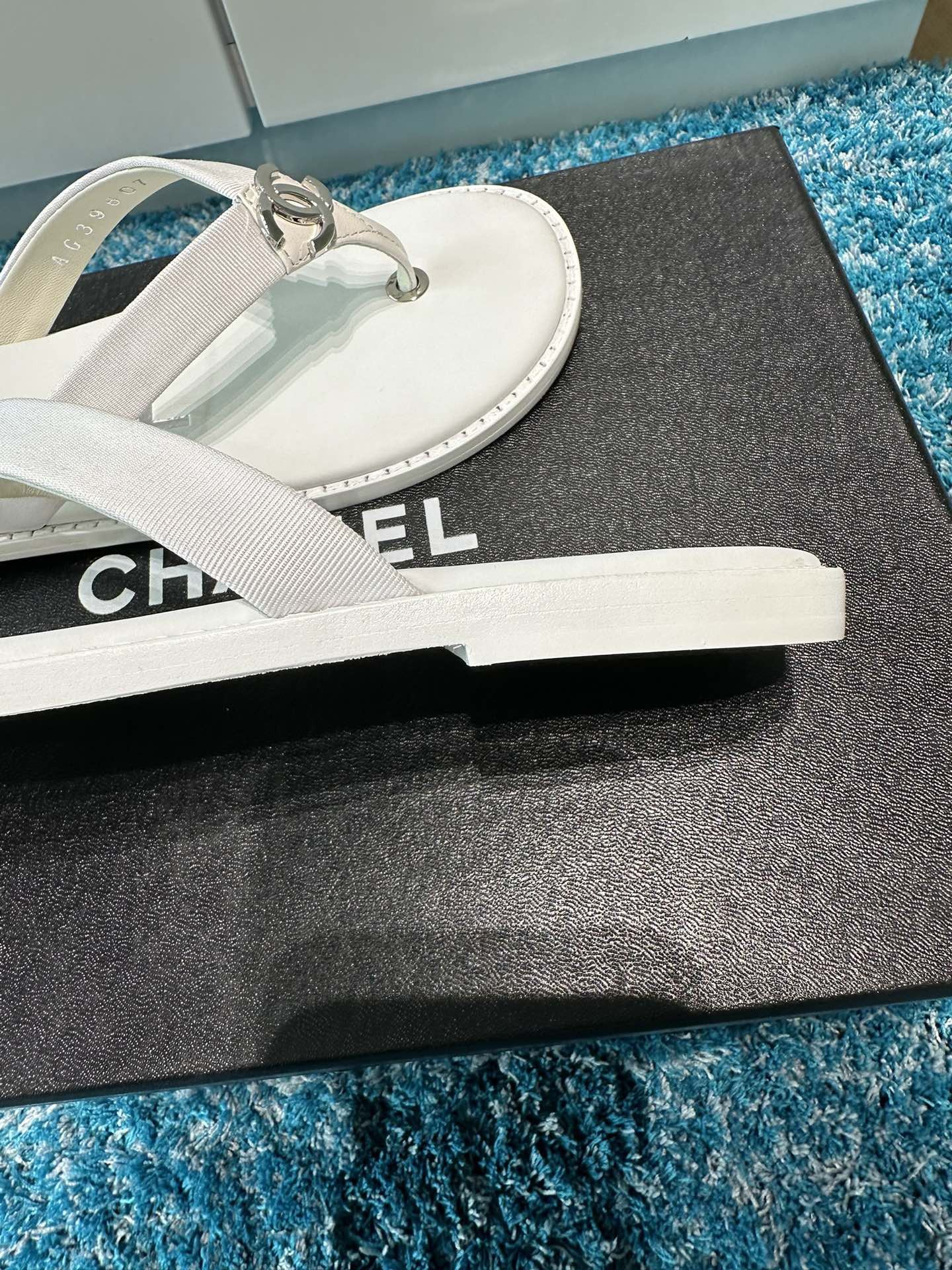 UA CHANEL THONGS