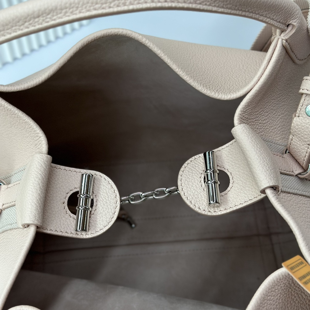 Loro Piana Large Bale Bag Grained Calfskin 24 x 20 x 27 cm