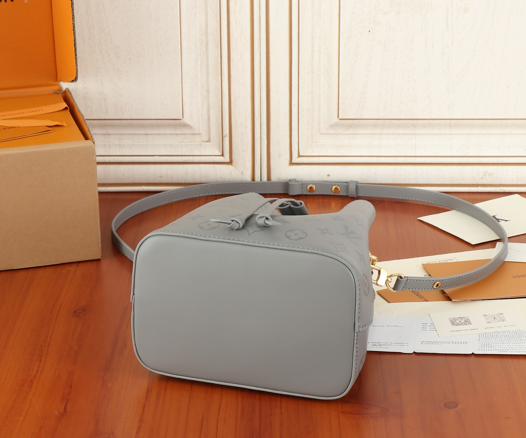 LV Néonoé BB  Monogram Ink M12749 20x20x13CM