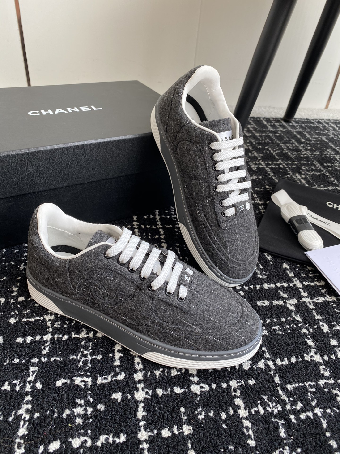UA CHANEL SNEAKER