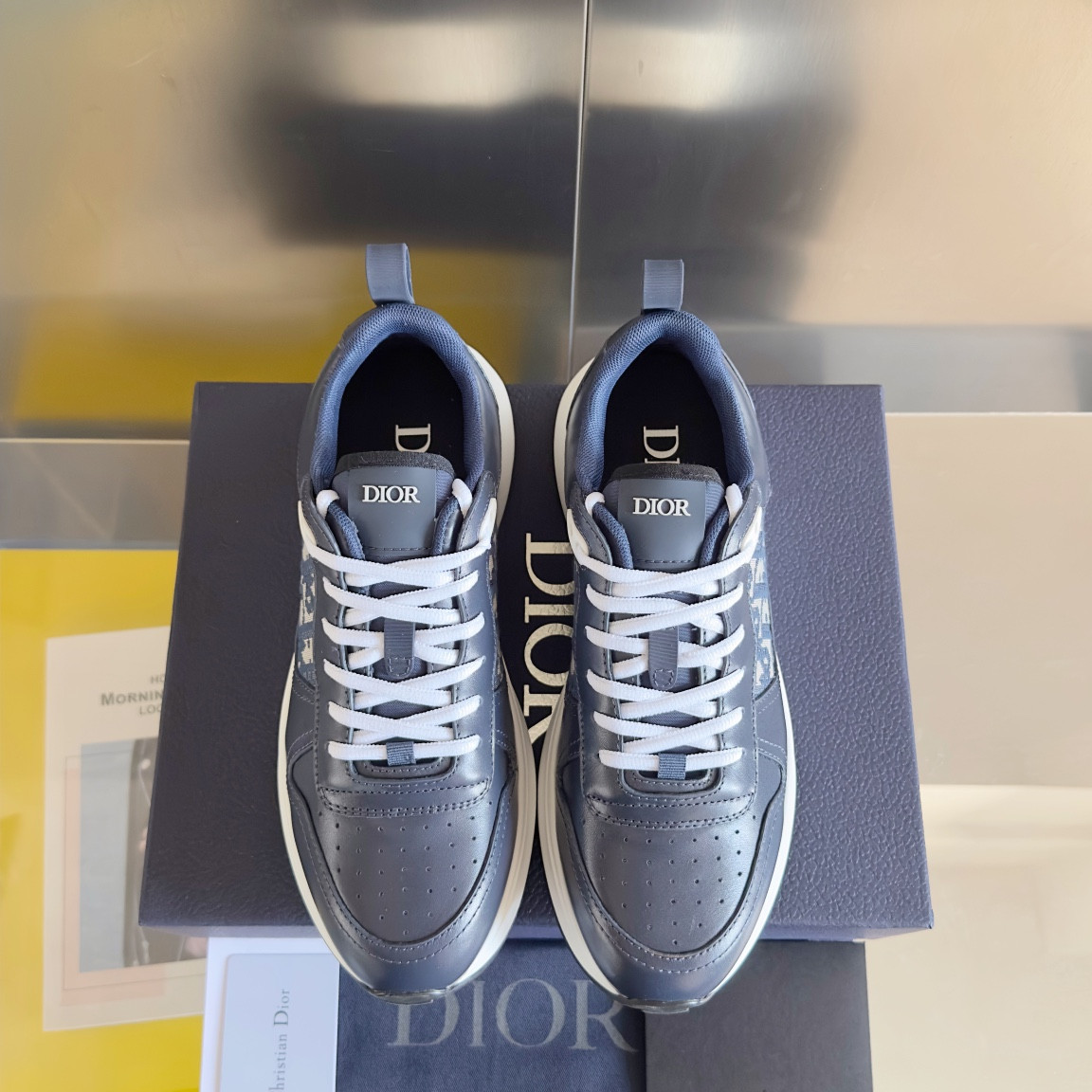 UA Dior B25 Runner Sneaker