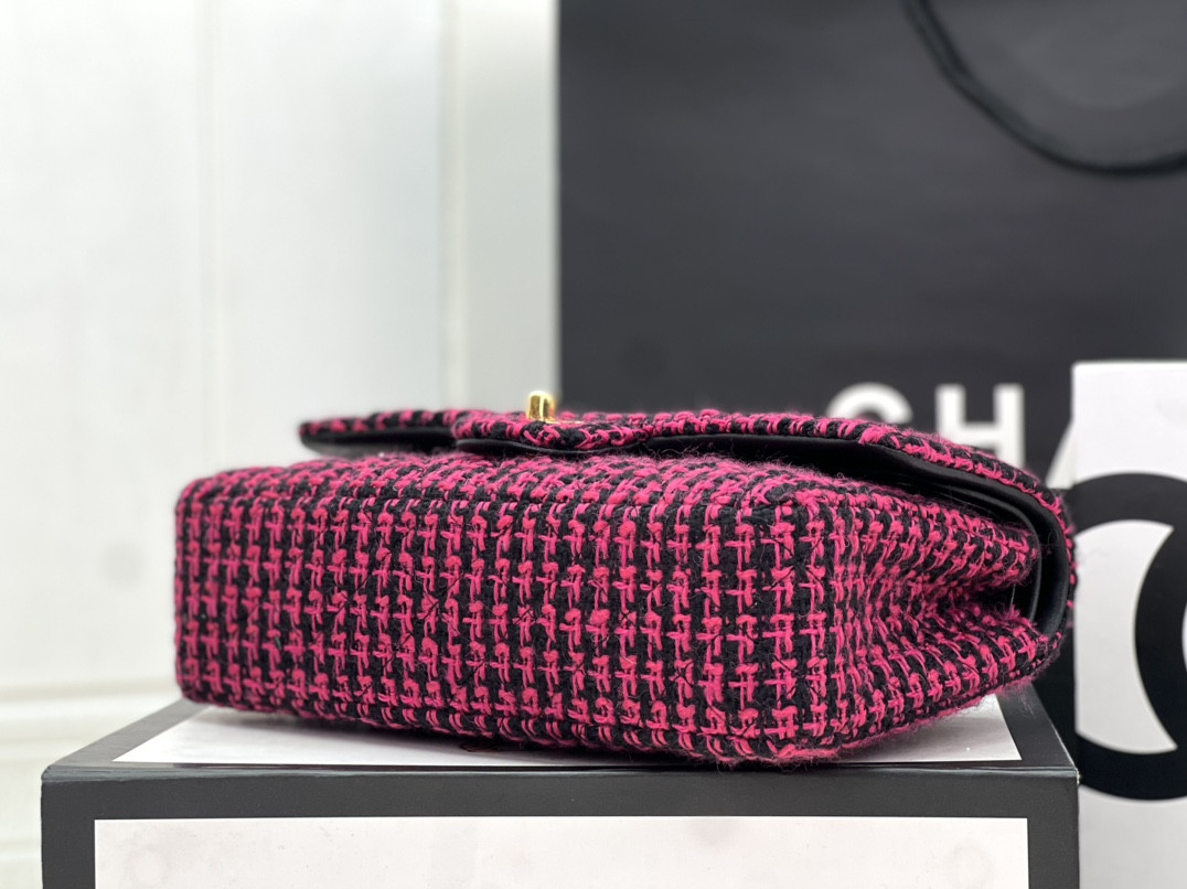 Chanel Classic Flap Bag 25cm