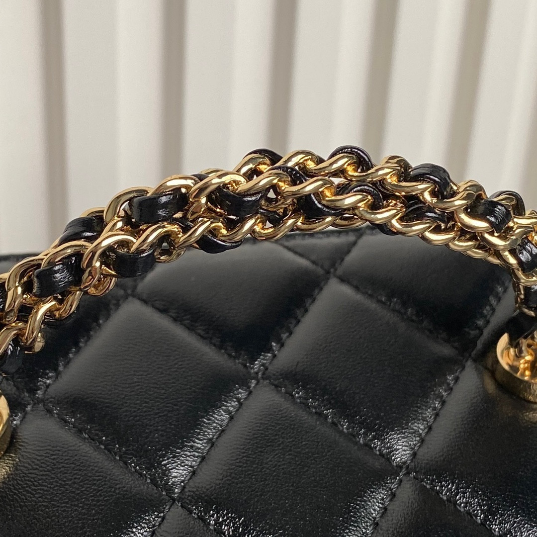 Chanel Clutch With Chain 9.5x 17x 8CM