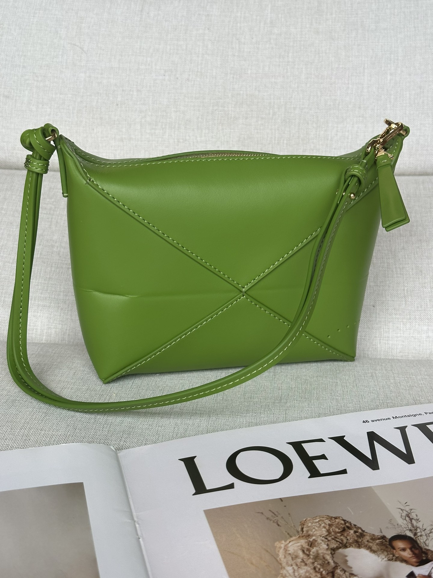 LOEWE Puzzle Fold pouch in shiny nappa calfskin 23x6.5x15.5cm