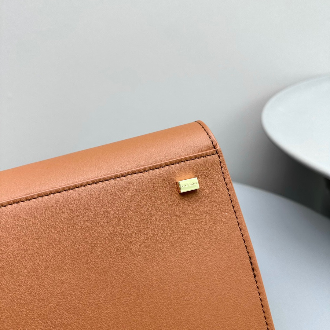 THE ROW Margaux belt 15 38.5x16x30cm