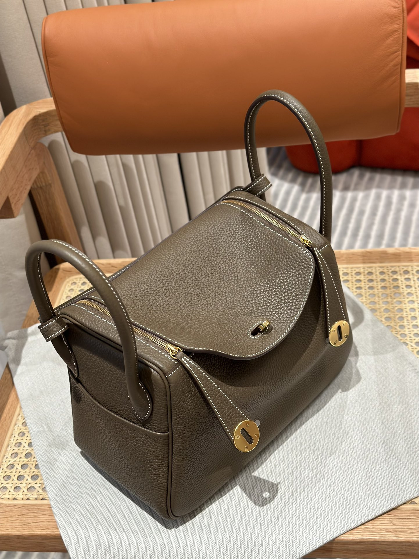 Hermes Lindy 26cm