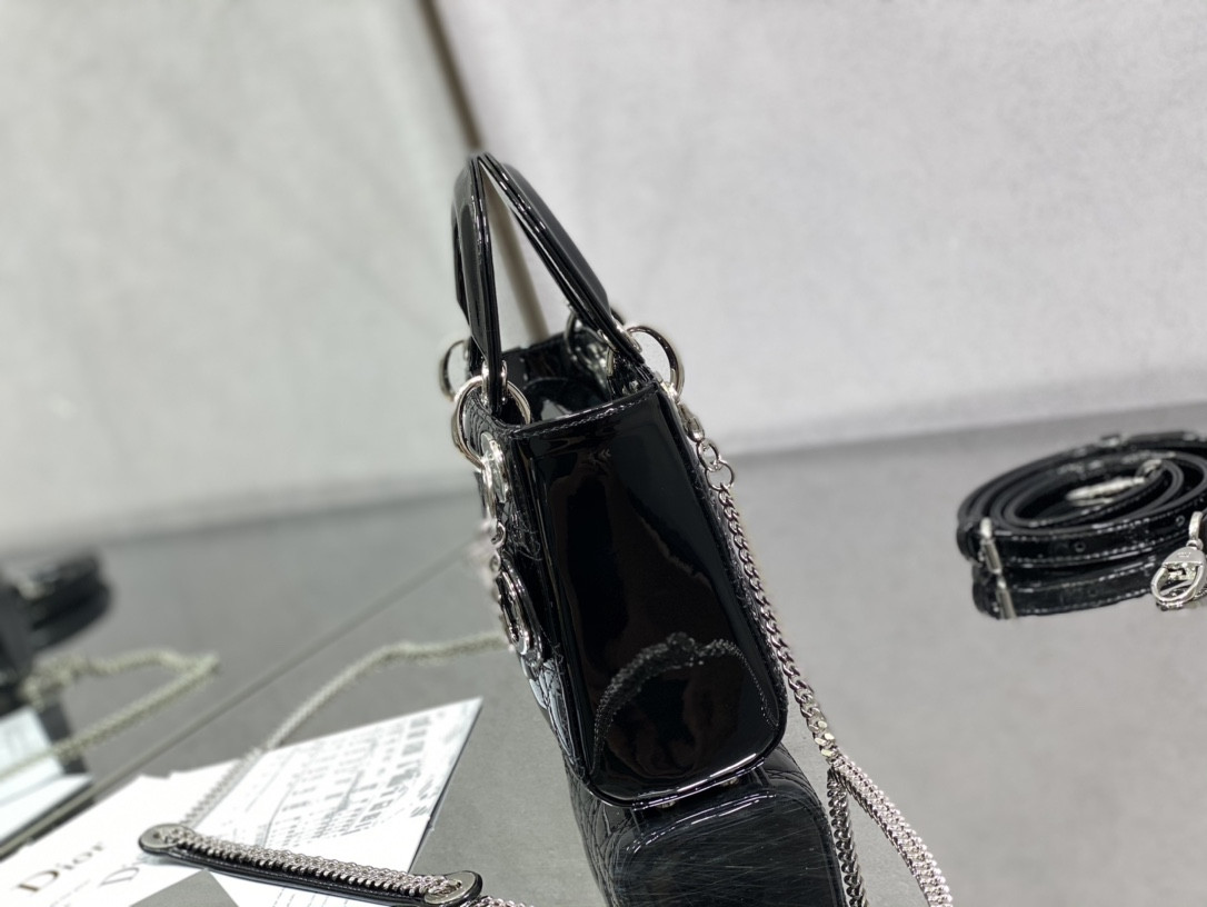 Mini Lady Dior Bag Patent Cannage Calfskin 17 x 15 x 7 cm