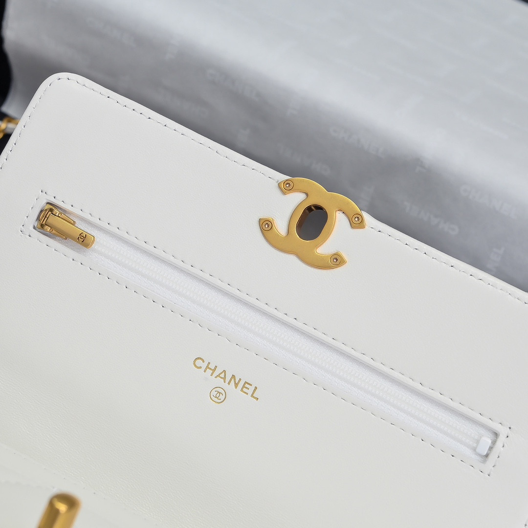 Chanel Clutch With Chain 19cm