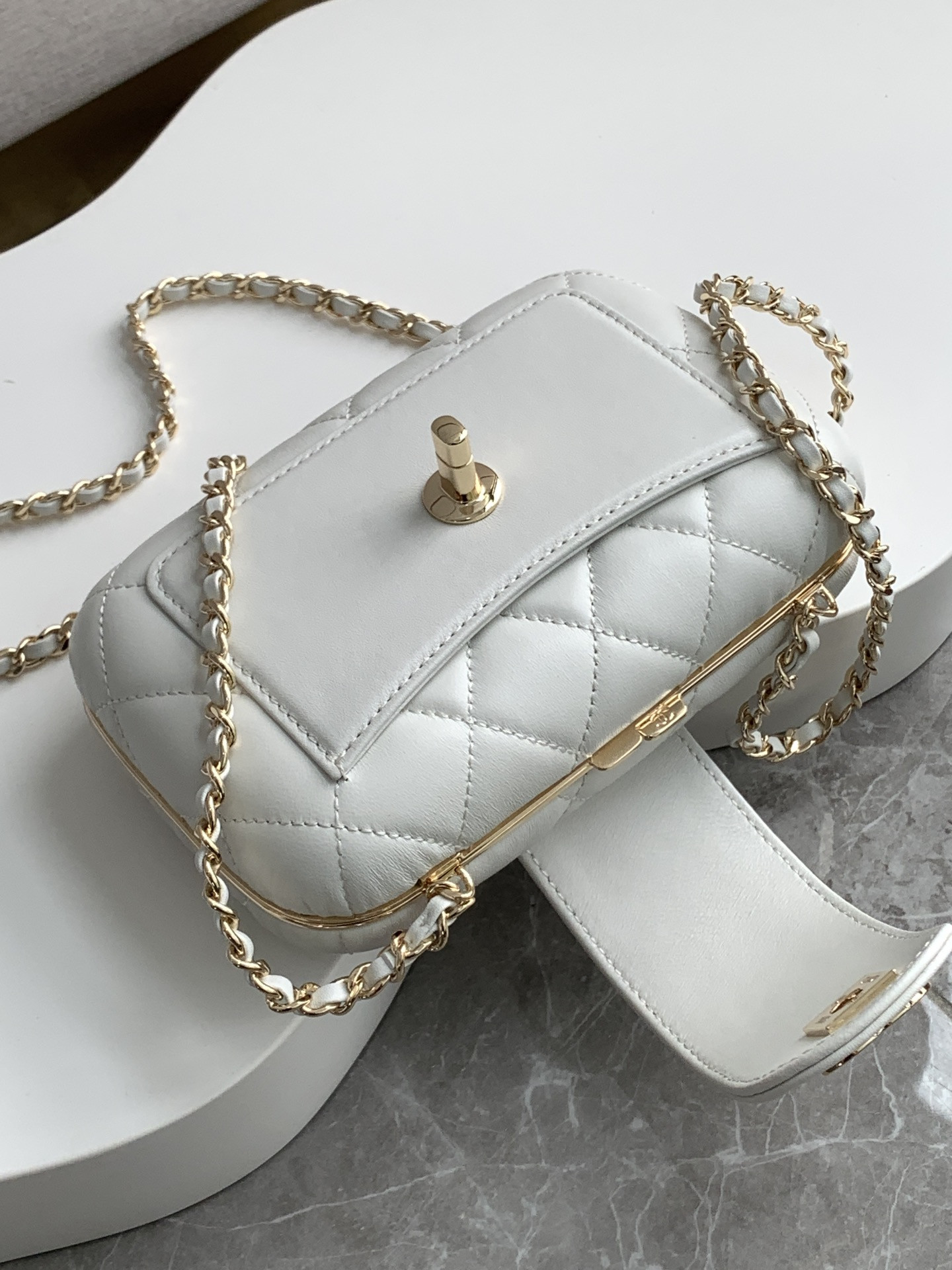 Chanel Clip Bag 13x18x5cm