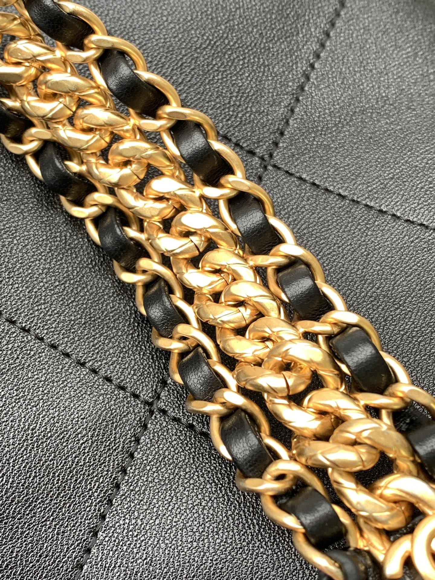 Chanel Large Hobo Bag AS5410 35x30x14cm