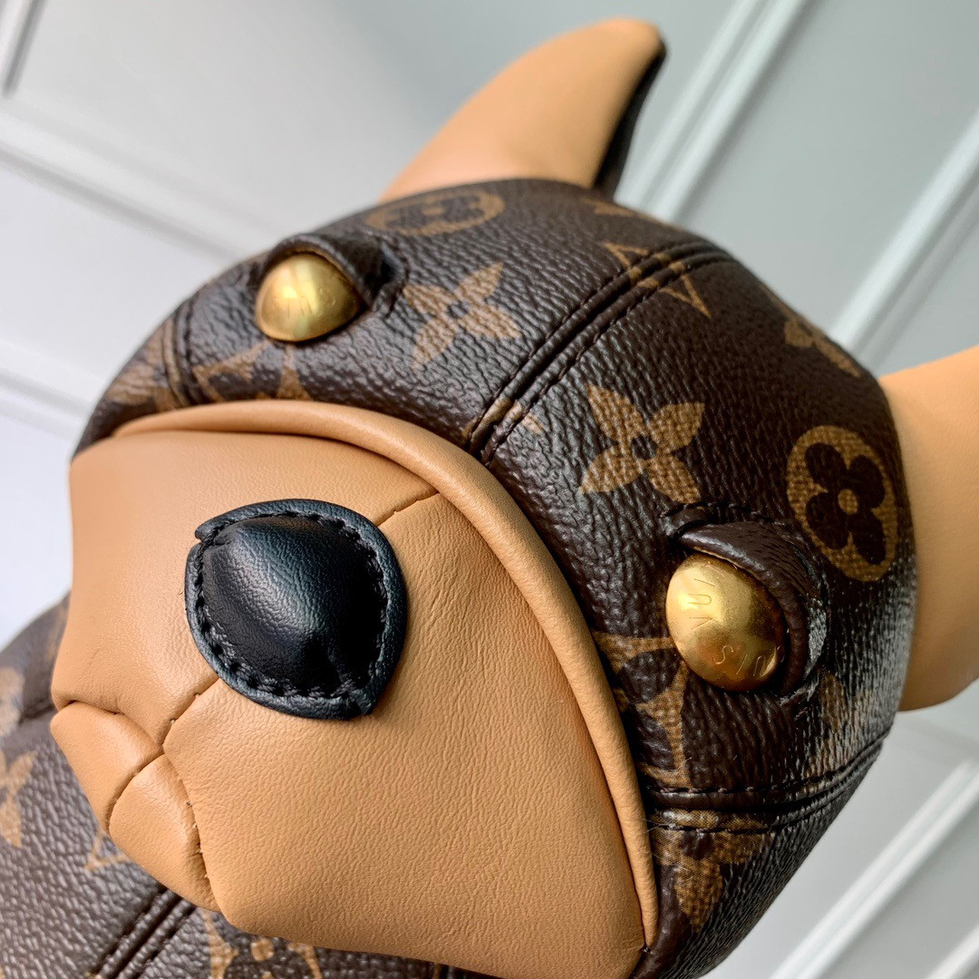 LV Pooch Bag M12617 18 x 28 x 19 cm