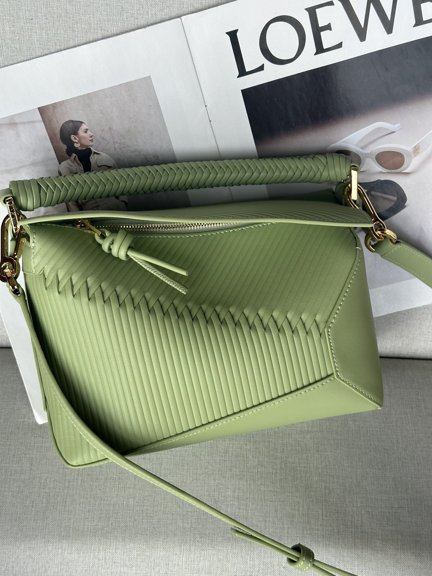 LOEWE Small Puzzle bag in calfskin 24x10.5x16.5cm