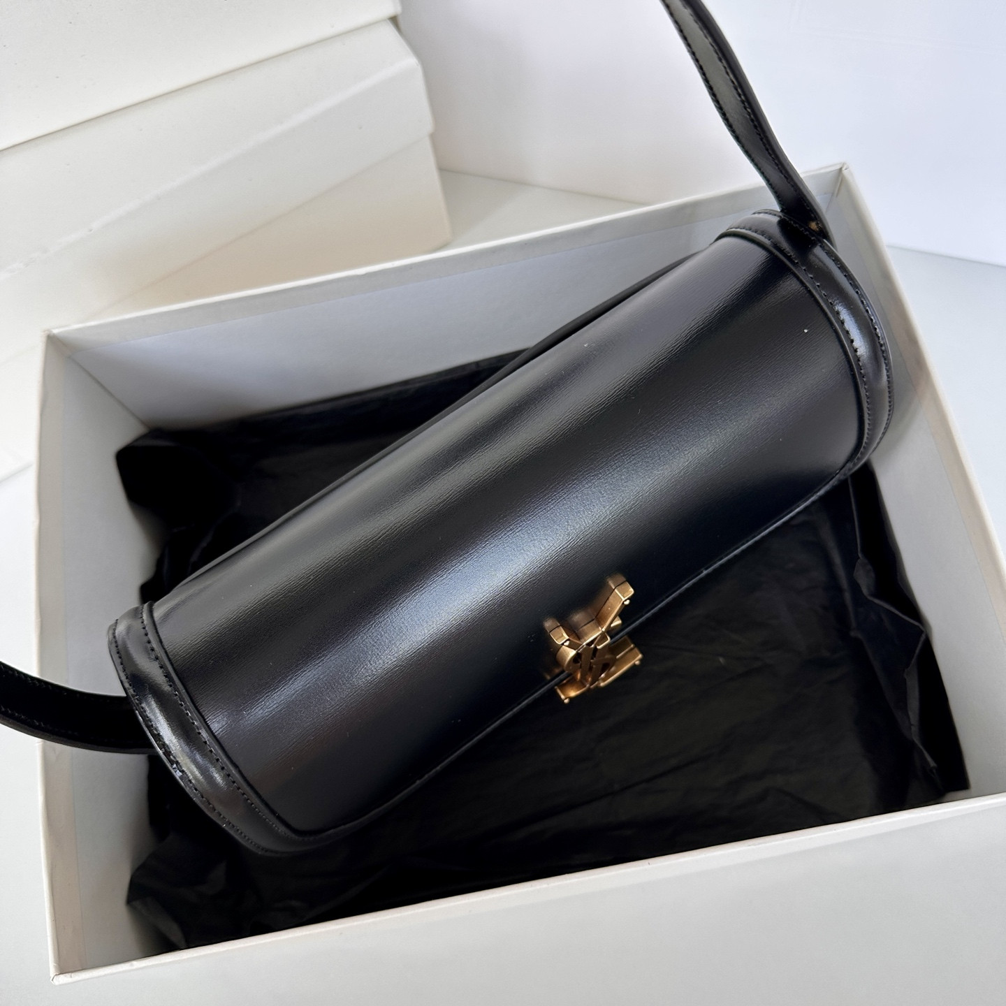 YSL Solferino Medium 24.5 x 15 x 8.5 CM