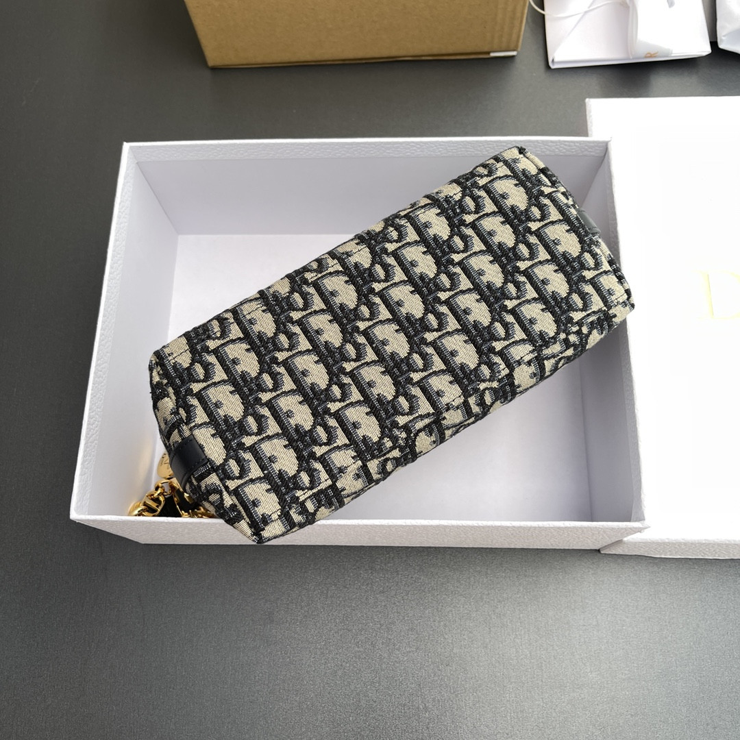 Dior Diorstar hobo bag 22 x 14.5 x 10 cm