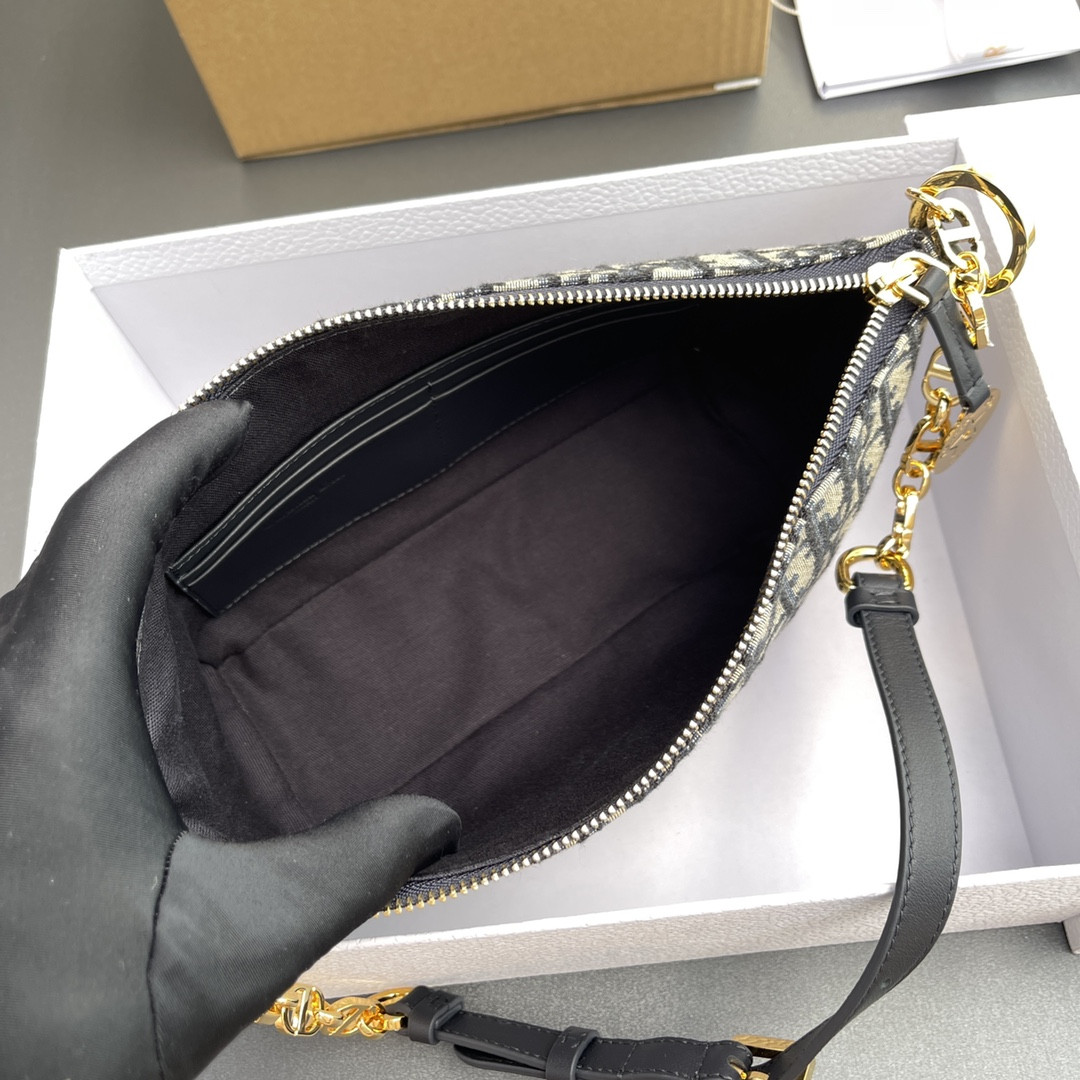 Dior Diorstar hobo bag 22 x 14.5 x 10 cm