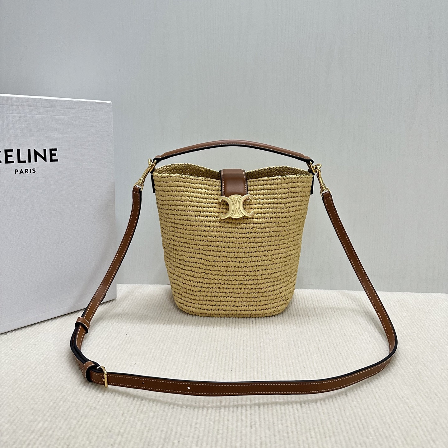 Celine MINI BUCKET LOUISE IN RAFFIA 13.5x16x10cm