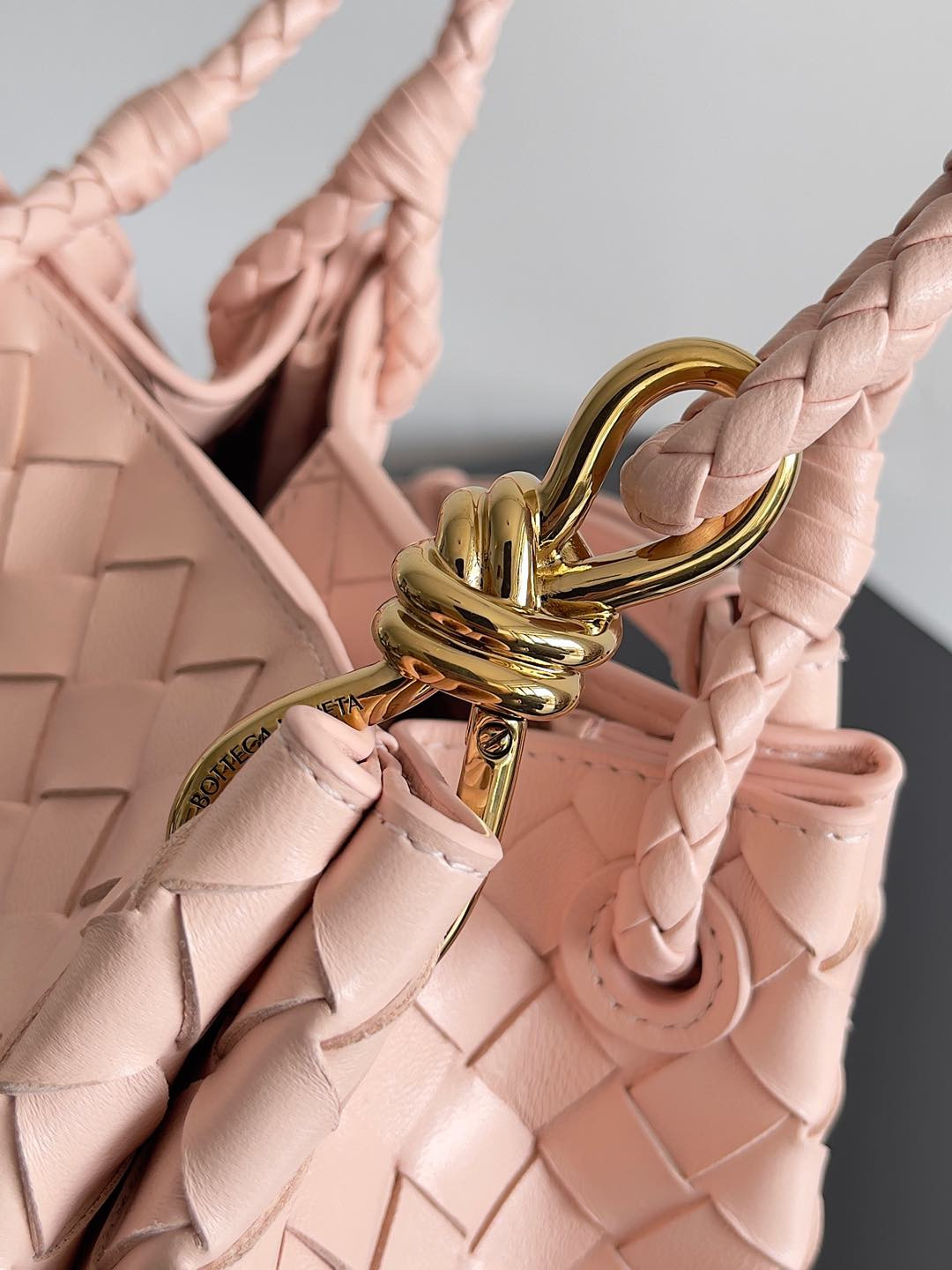 Bottega Veneta Small Parachute 16.5x20x17cm