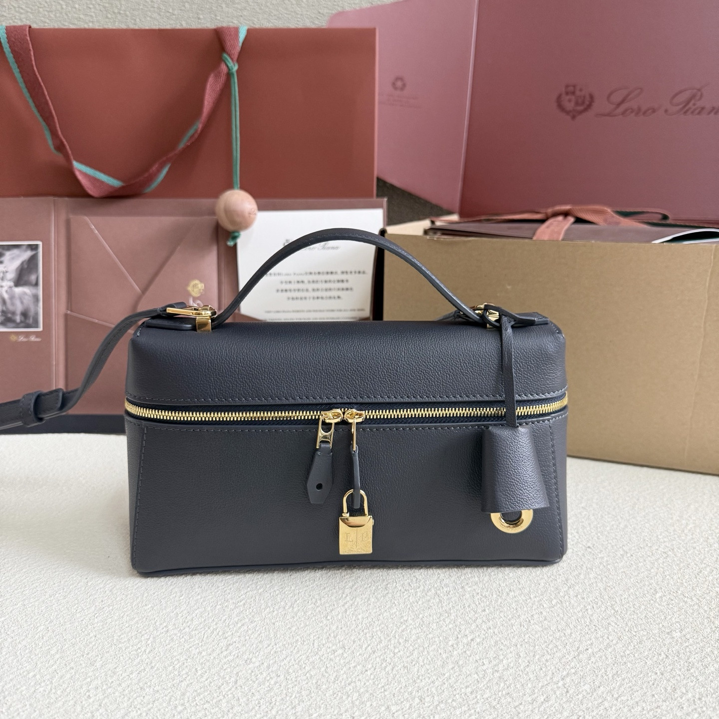 Loro Piana Extra Bag L23 23x12x7cm